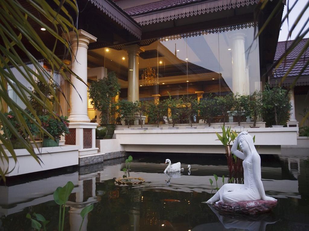 The Hotel Amara Nay Pyi Taw Naypyidaw Exterior photo