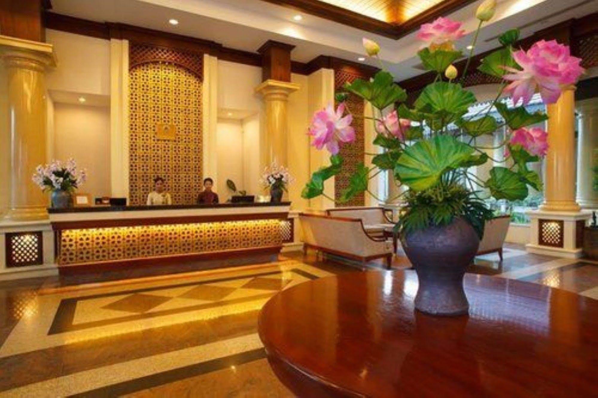 The Hotel Amara Nay Pyi Taw Naypyidaw Exterior photo